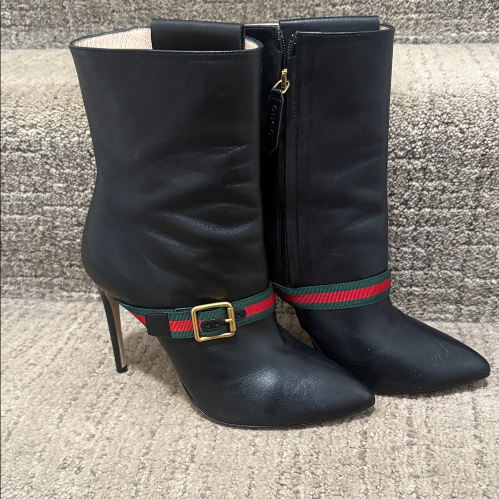 Gucci Black Heeled Boots with Gold Buckle and Green-Red Stripe